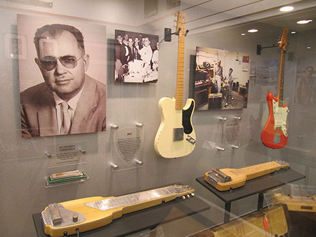 Leo Fender
